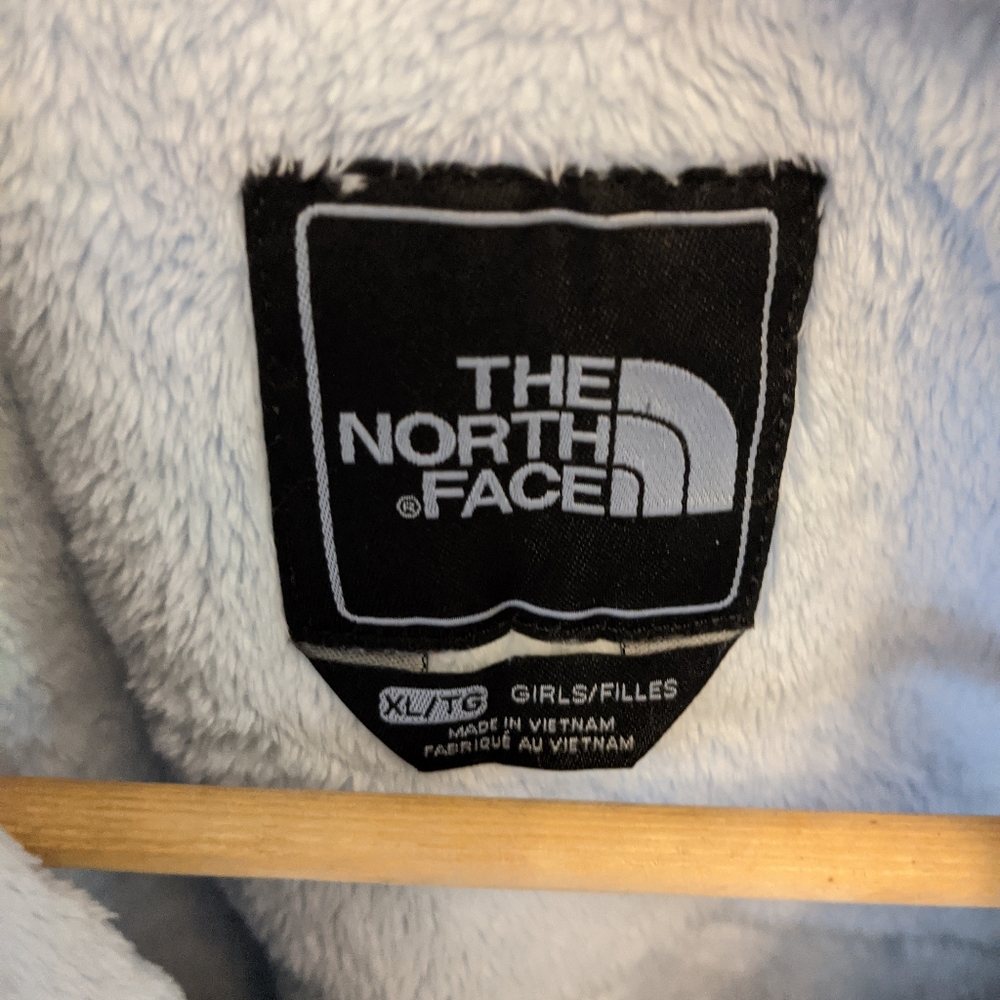 COPY - North Face Winter Fleece Jacket - Picture 6 of 7